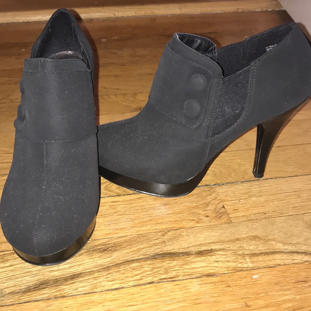 COPY - All Black heels